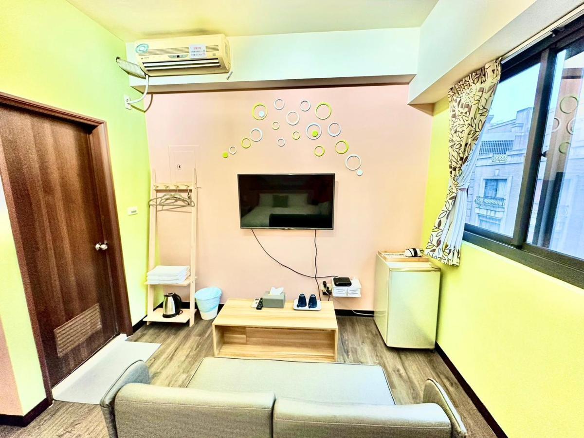 一中北極熊 Apartment Đài Trung Ngoại thất bức ảnh
